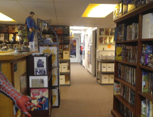 D J’s Comics & Cards
